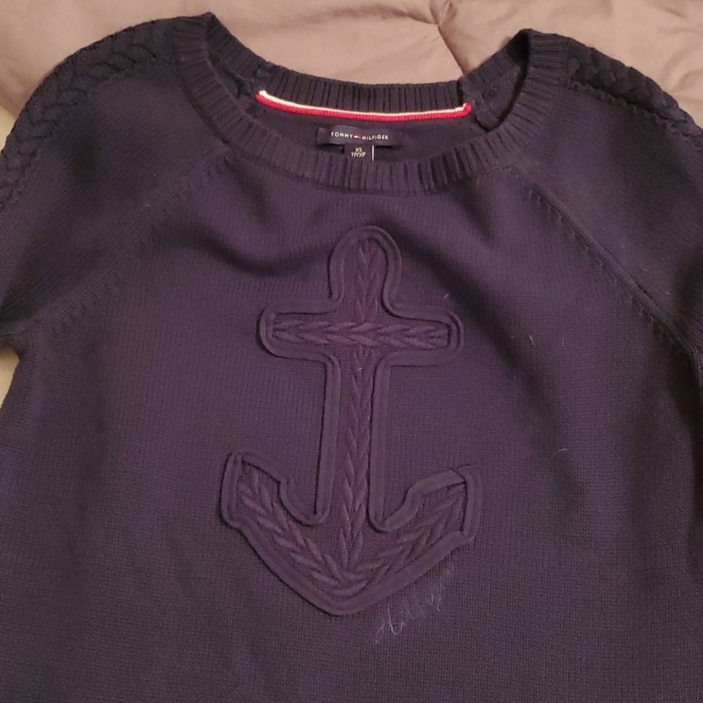 Tommy Hilfiger Women's crewneck sweater